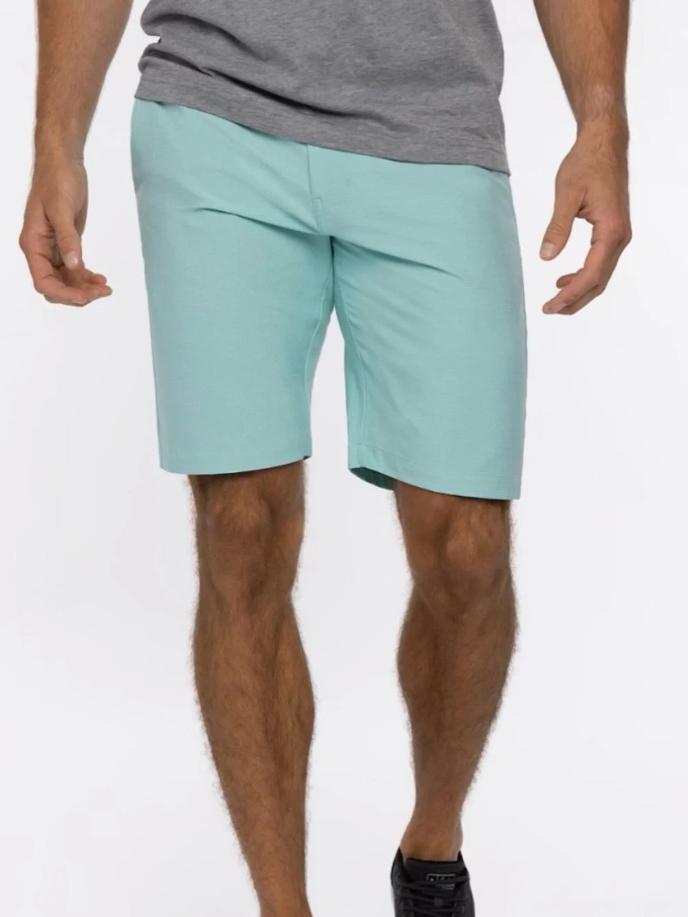 NWT Travis Mathew Sand Harbor Shorts in Eggshell Blue - Size 32